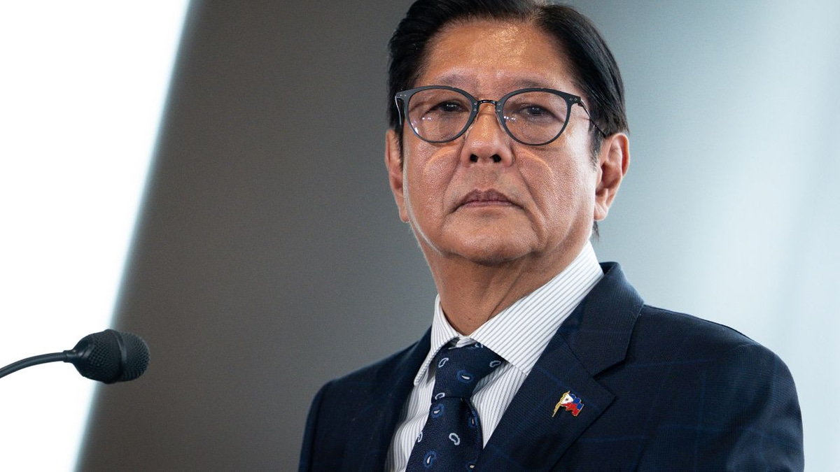 Marcos Seeks to Restore Faith in Presidency Amid Graft Scandal and Economic Downturn