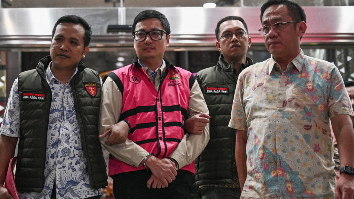 Indonesia expands graft inquiry into free meals scheme, arrests two more suspects
