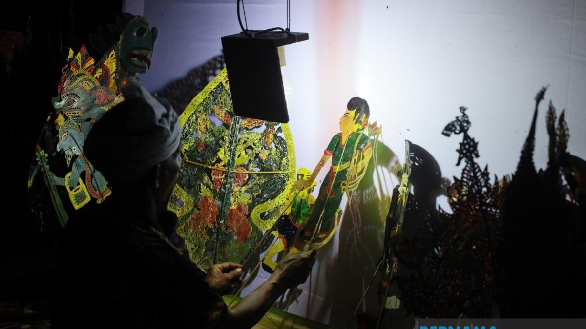Permit Red Tape and Missing Mentors Endanger Kelantan's Wayang Kulit Legacy