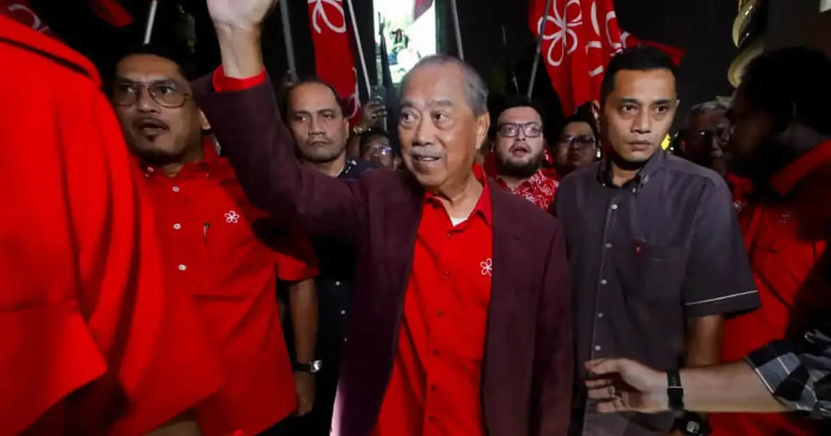 More than 200 Bersatu supporters gather for Muhyiddin ahead of crucial party assembly