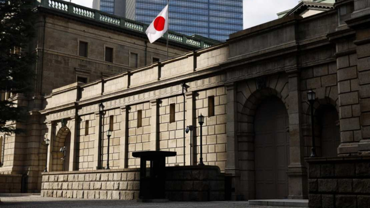 Japanese Yen Plummets to 39-Year Low Despite Official Warnings of Intervention