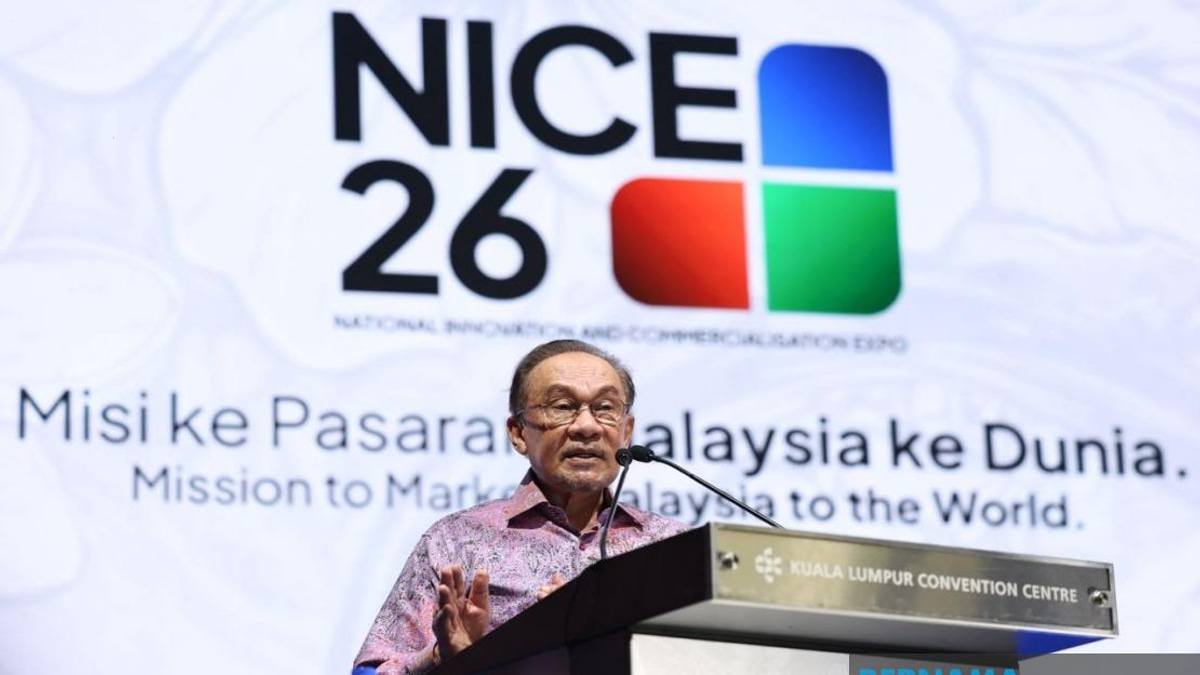 PM Anwar: Outdated Bureaucracy Blocking Innovation Must Be Scrapped