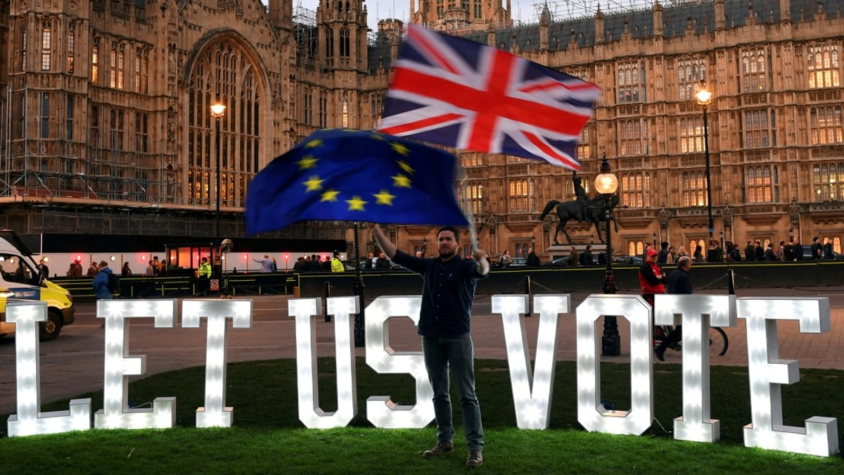 UK Unlikely to Rejoin EU Under New Government, Says Tory Peer