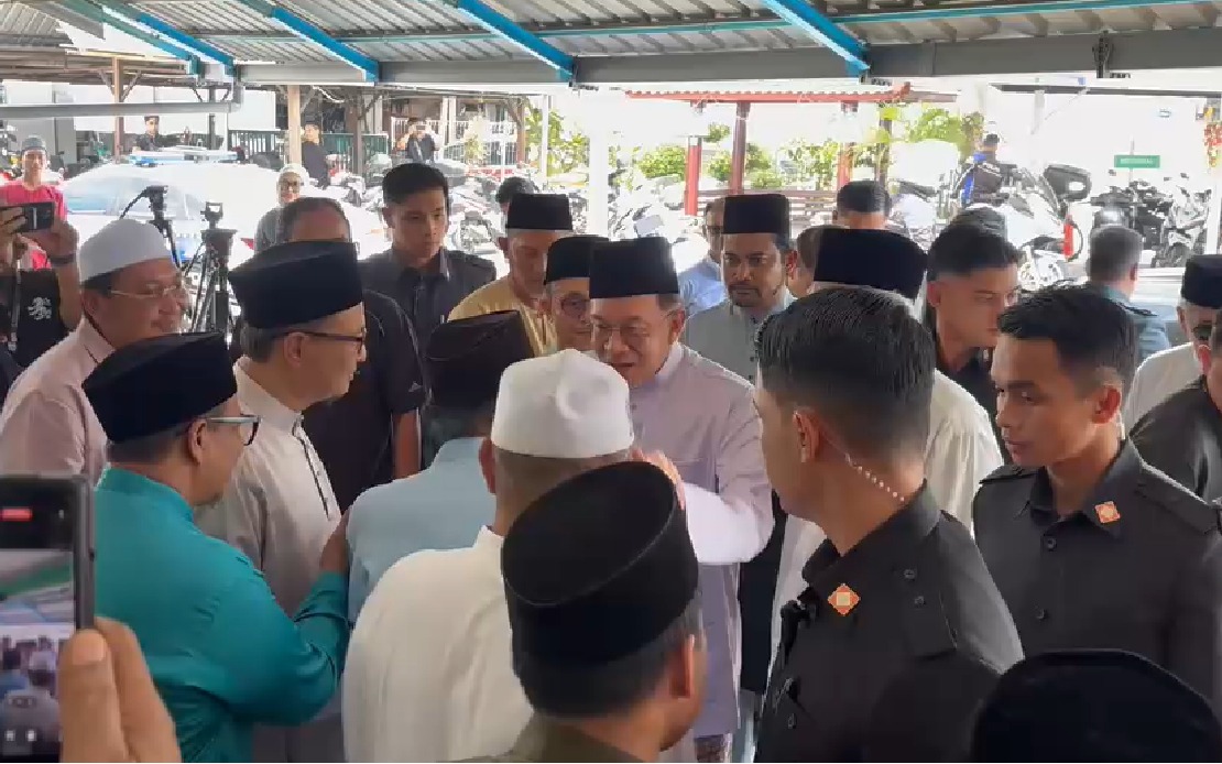 Government To Build Low-Rent Housing For Civil Servants, Says PM Anwar