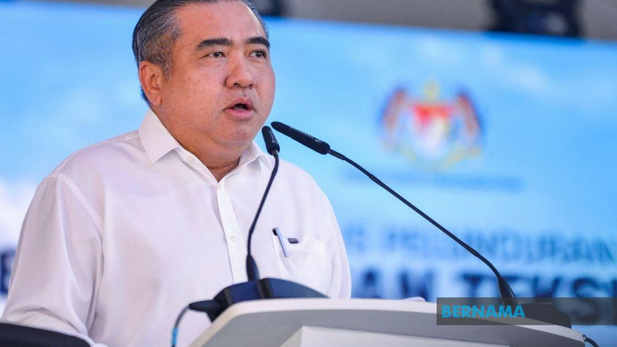 Malaysia's MADANI Taxi Reform Shifts Drivers to Ownership Model, Ditches Traditional Leasing