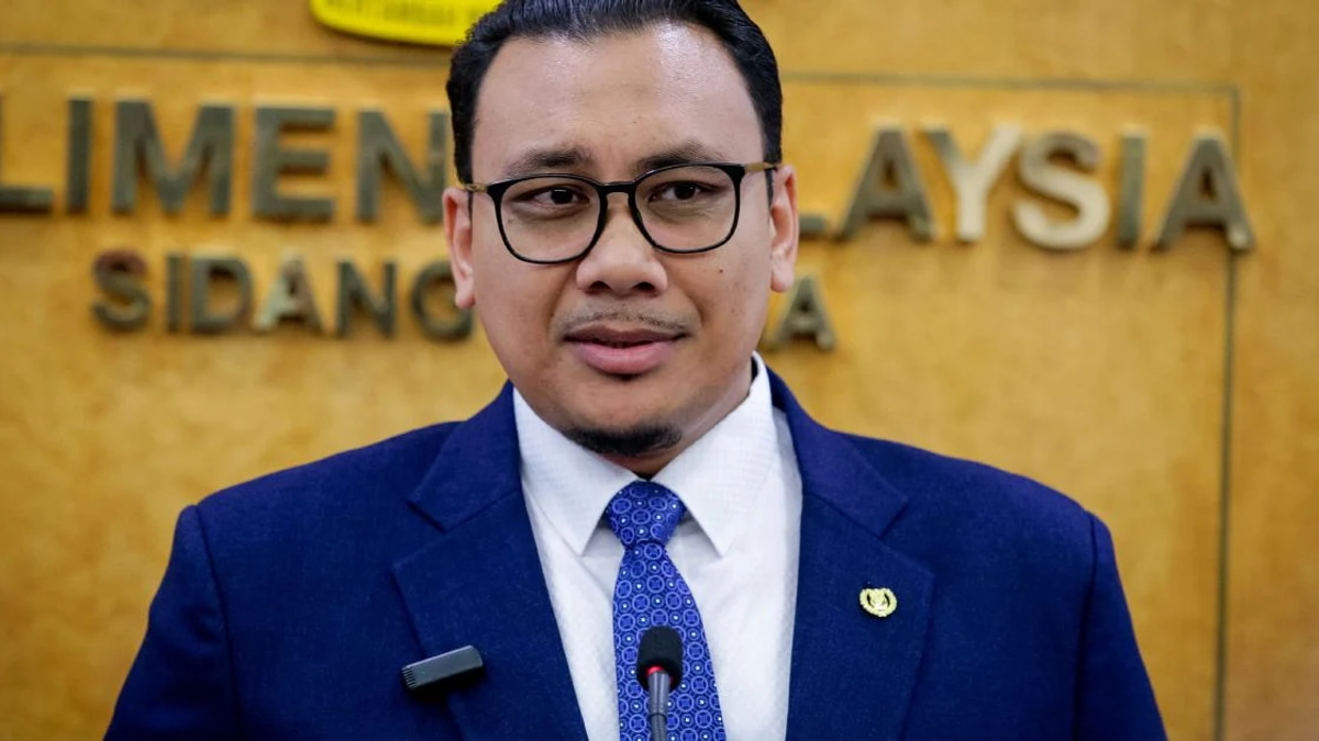 PAS Youth Chief Pursues Legal Action Over Facebook Insult to Father