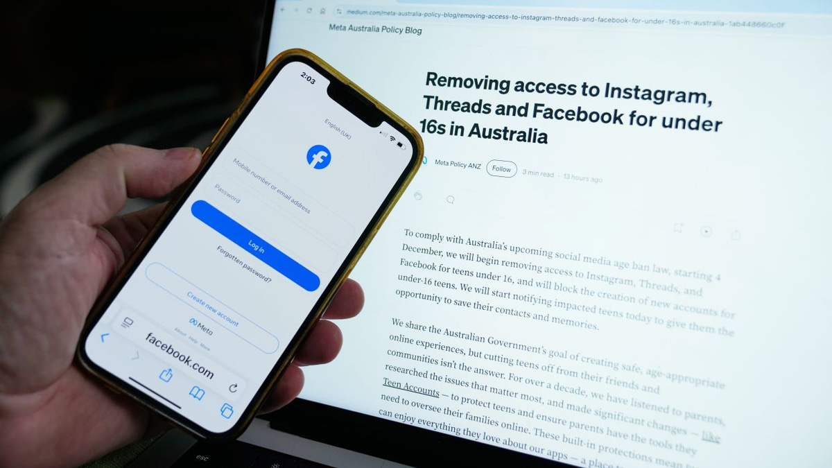 Australian PM Slams Legislative Delay on Child Social Media Ban Enforcement Powers