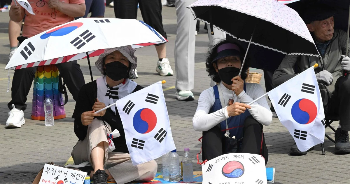 South Korea Parliament Opens Inquiry Into Election Commission Over Ballot Shortage Crisis