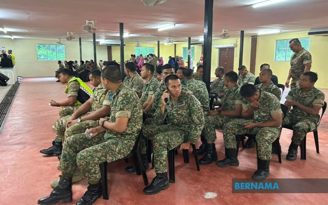 Saifuddin and Khaled Rally Early Voters in Johor State Election Push