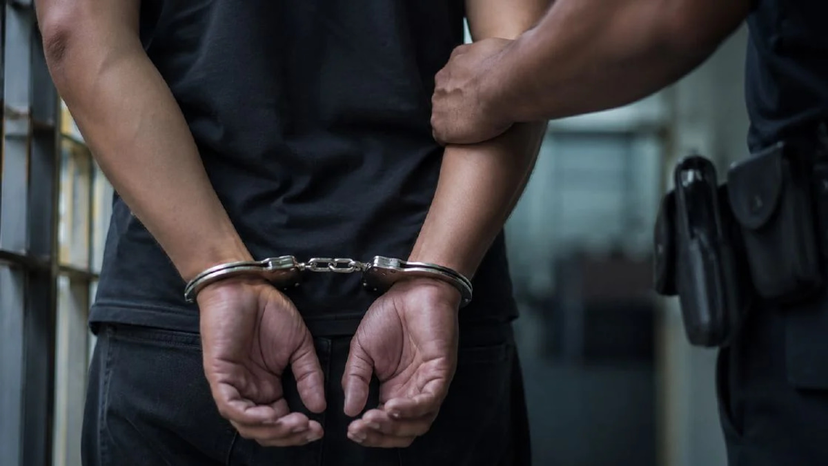 Five arrested after missing teenage cousins located safe in Machang