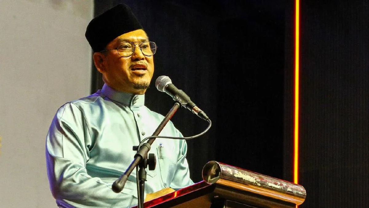 Bersatu Deputy Leader Criticises PN Ally Over Contradictory Alliance Position