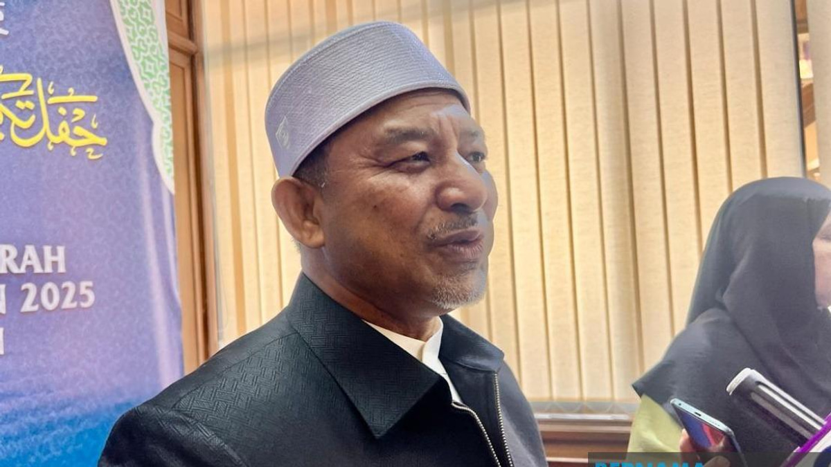 Kelantan Rewards 1,494 High Achievers With RM747,000 In Excellence Incentives