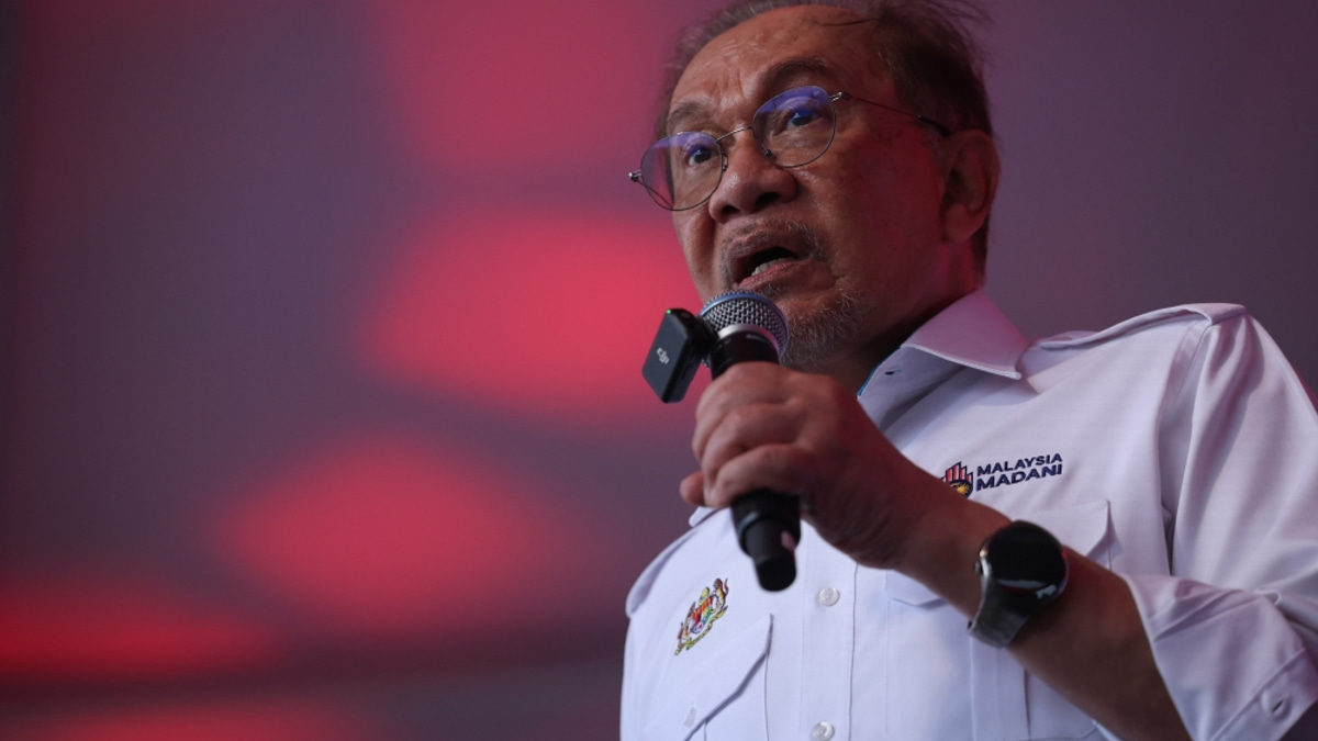 Anwar commits to prosecutions over Tabung Haji irregularities if evidence warrants