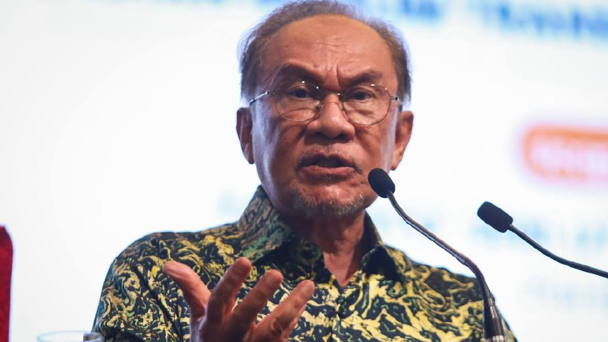Anwar Rejects Sanusi's 'Tanah Melayu' Concept, Emphasises Inclusive Malaysia