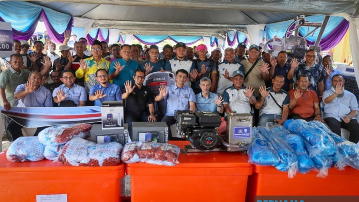 Malaysia Invests RM10 Million in Fishermen Housing as Sector Pivots Toward Aquaculture