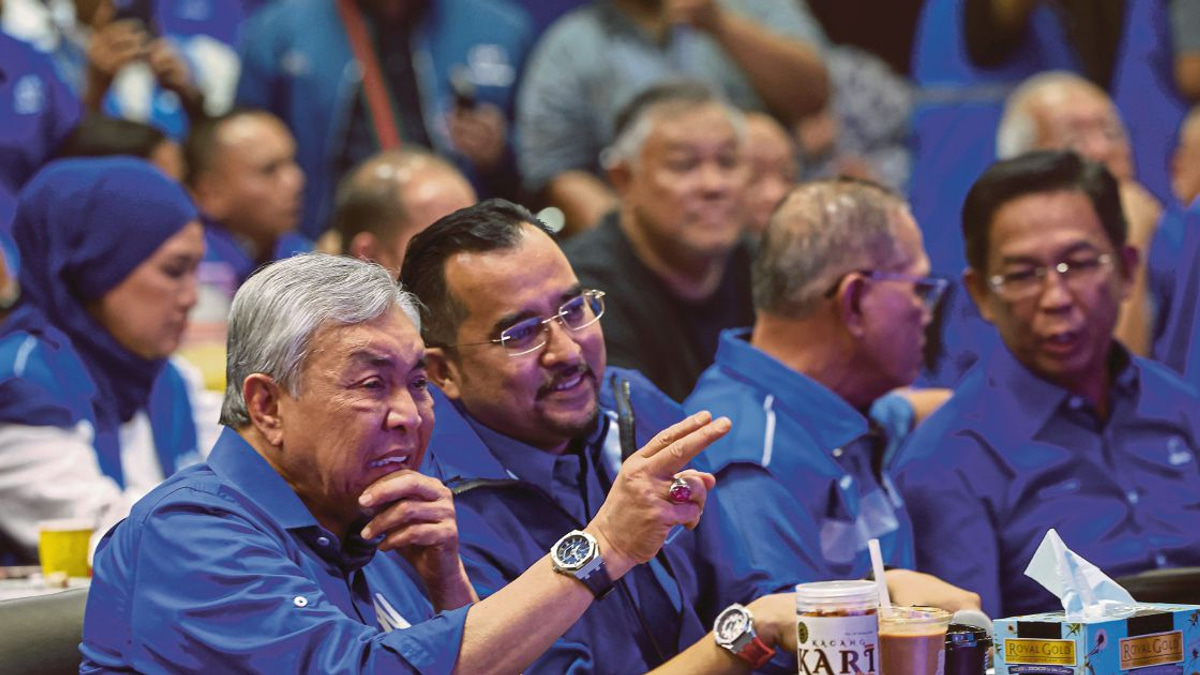 Zahid to Consult Negri Sembilan Ruler Before Naming Menteri Besar Candidate