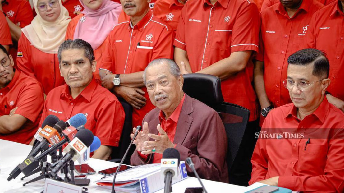 Bersatu Braced for Direct Contest with Pas in Johor, Muhyiddin Signals