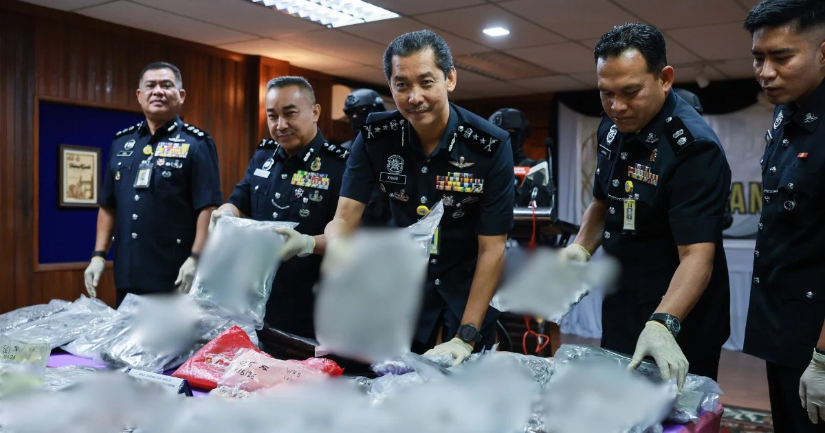 Two Brothers Held in RM1.76mil Drug Cache Discovery in Terengganu
