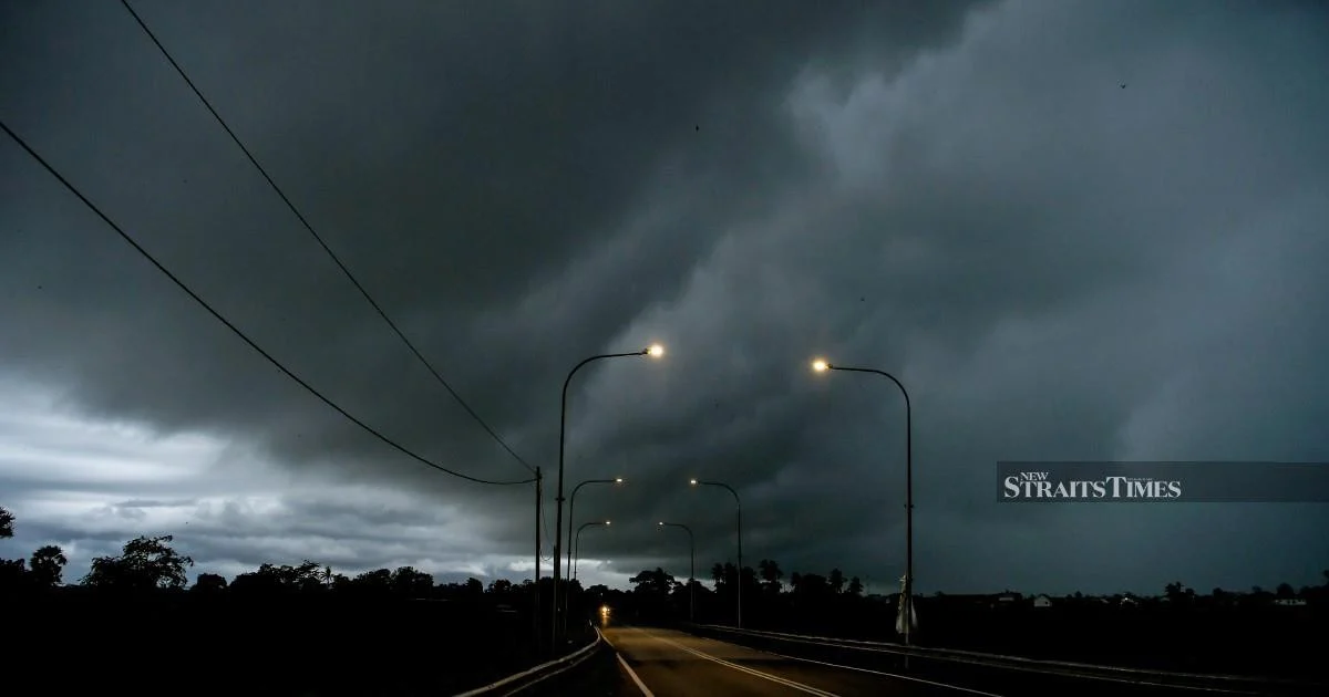 Severe weather alert issued for Putrajaya, Labuan and 10 states as thunderstorms threaten region
