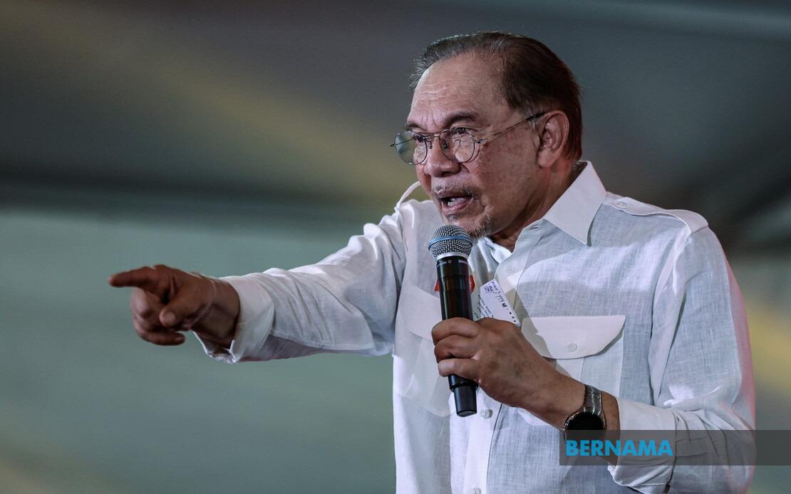 Anwar Defends Kedah Development Record Amid Political Row with Sanusi