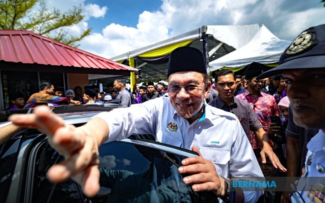Anwar to Address KWAP-eFishery Investment Debacle in Parliament Tomorrow
