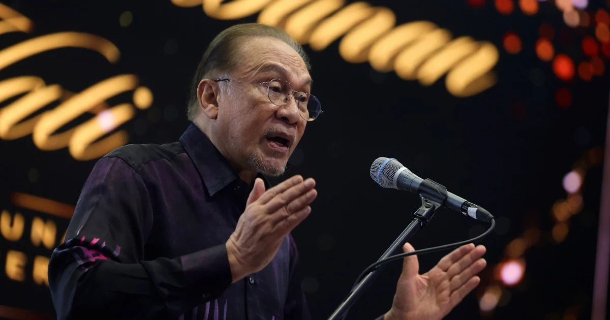 Malaysia Charts Fresh Economic Course With High-Tech and Semiconductor Focus, Anwar Says