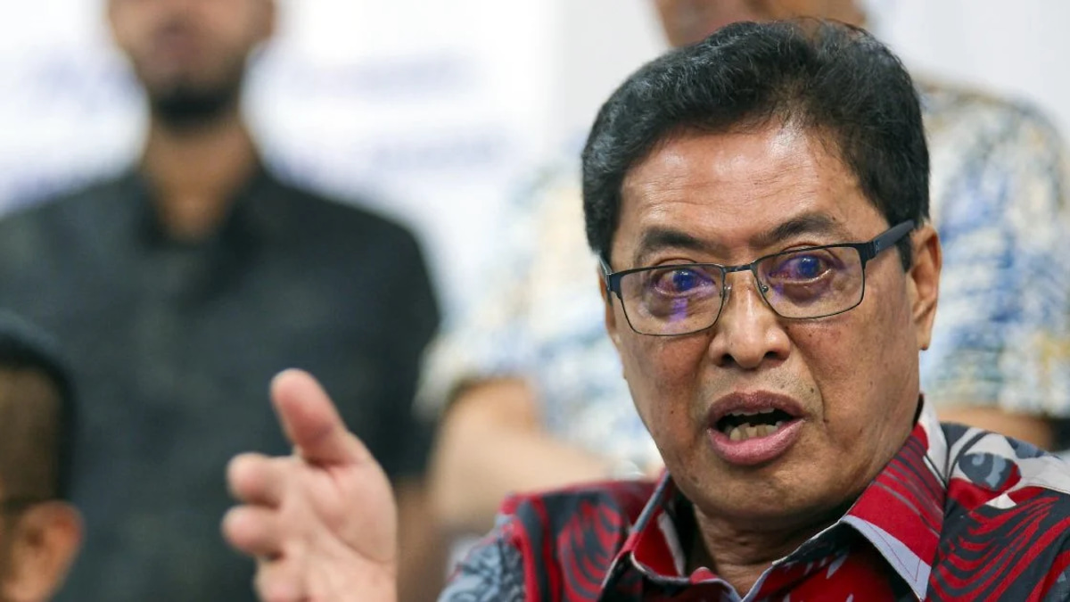 Zaid Ibrahim Challenges Azalina Over Refusal to Disclose Azam Baki's Shareholding Details