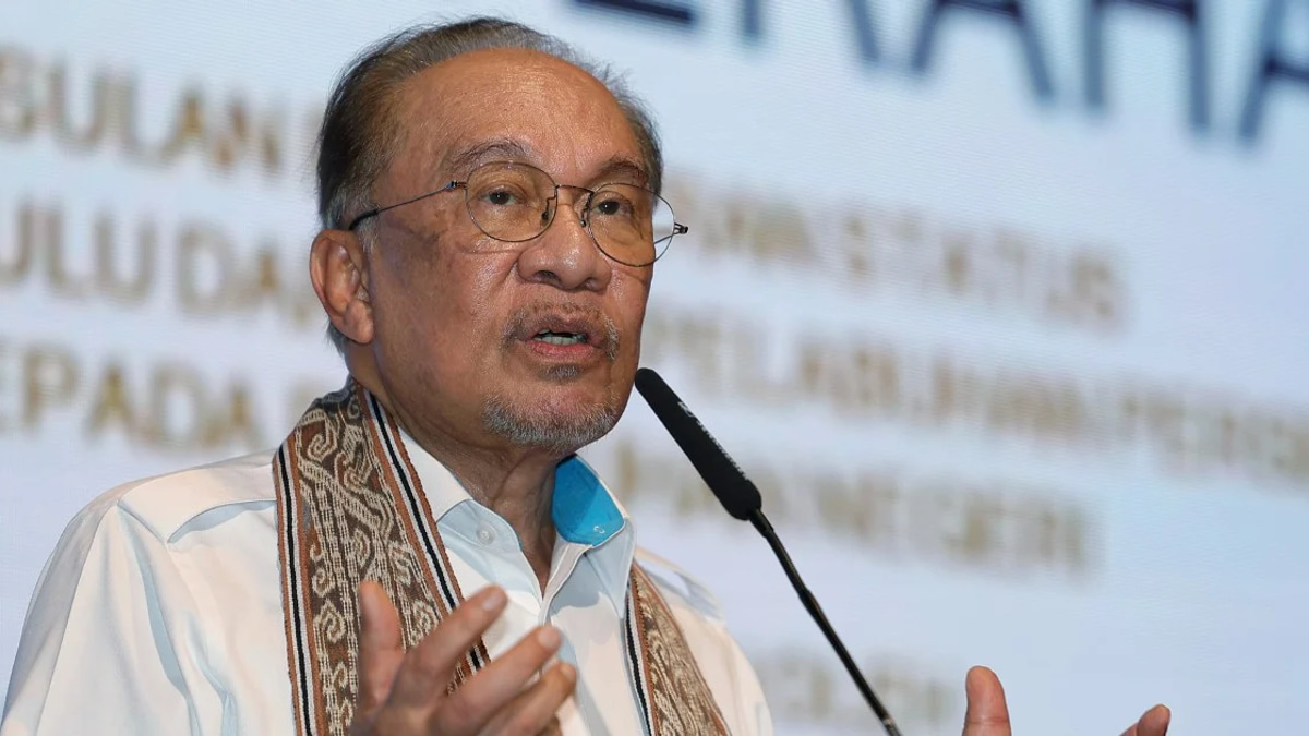 Petronas-Petros talks moving forward positively, Anwar confirms
