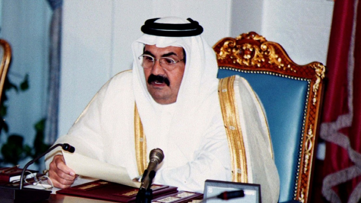 Pakistan and Maldives Leaders Pay Respects to Qatar's Royal Family Following Former Emir's Death