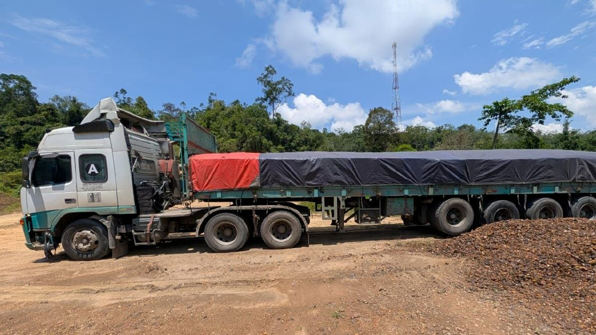 Six arrested in Kuala Nal illegal mining crackdown as RM2.98 million in equipment seized