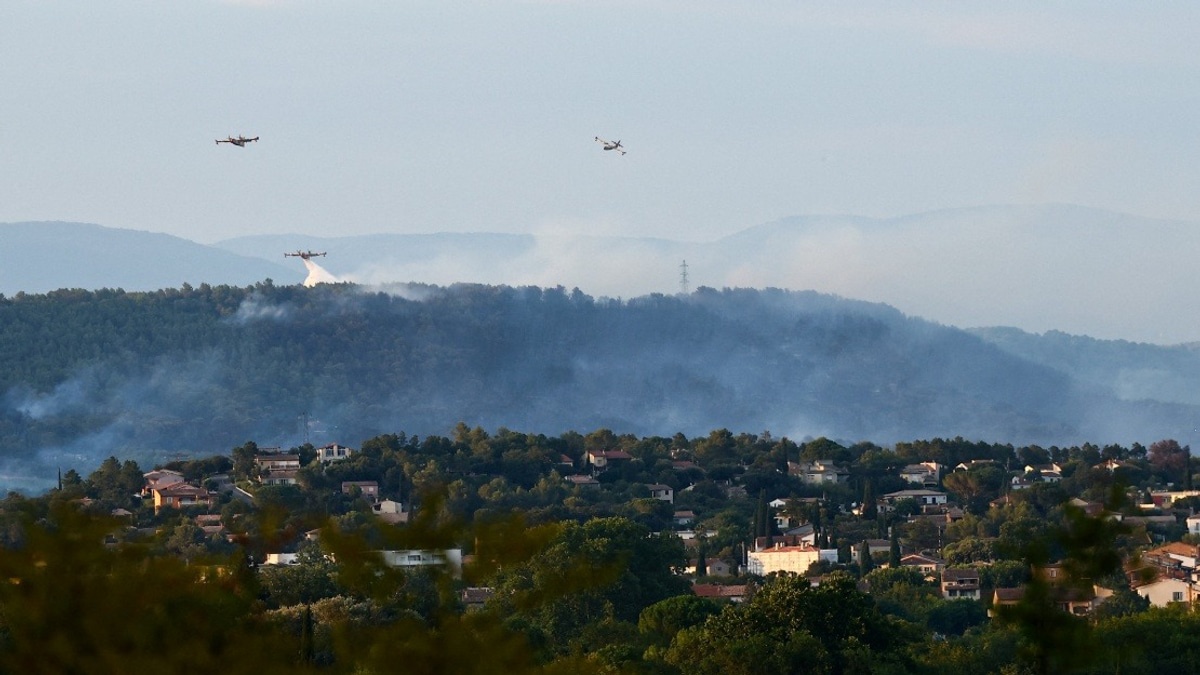 France Battles Unprecedented Wildfire Crisis as Heat Wave Scorches Nearly 40,000 Hectares