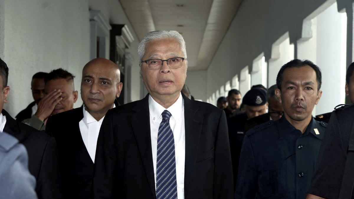 Former PM Ismail Sabri's Legal Team Flags 'Peculiar' Nature of Graft Charge