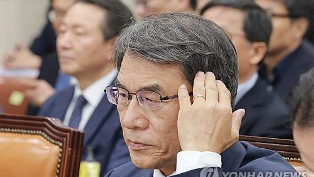 South Korean Election Commission Raided Over Former Chief's Alleged Embezzlement
