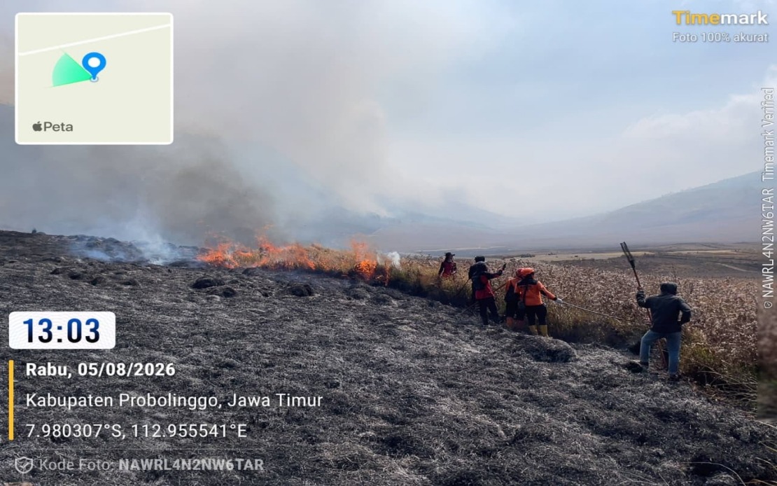 Helicopters Join Bromo Wildfire Battle as Flames Consume 60 Hectares Across East Java