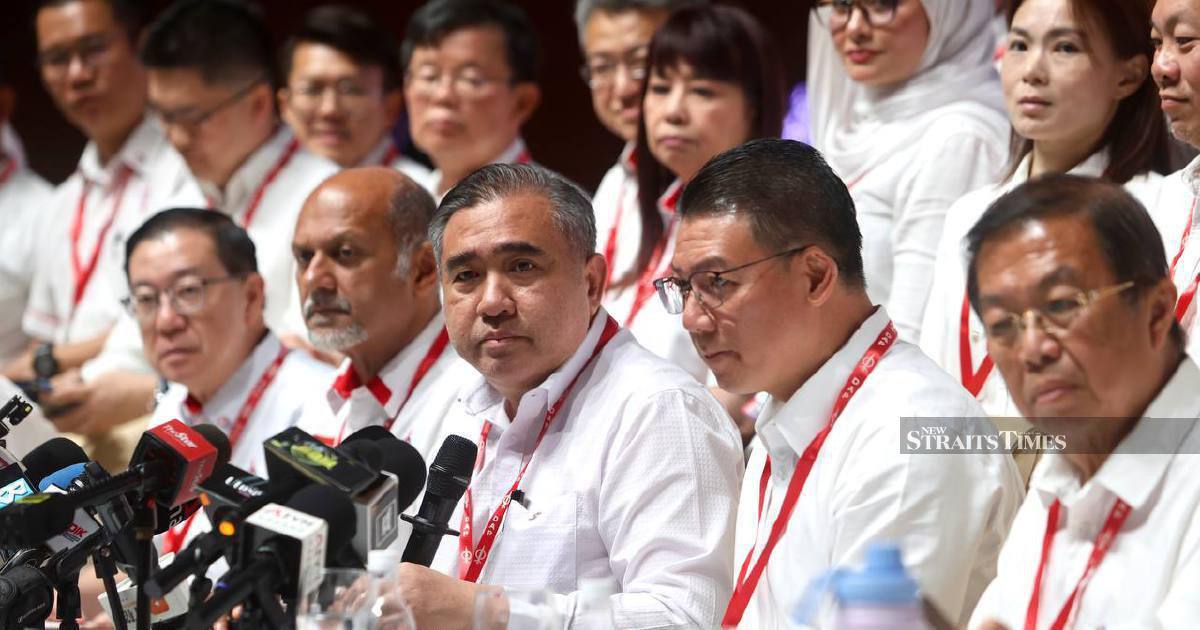 DAP commits to Umno collaboration despite Zahid DNAA controversy