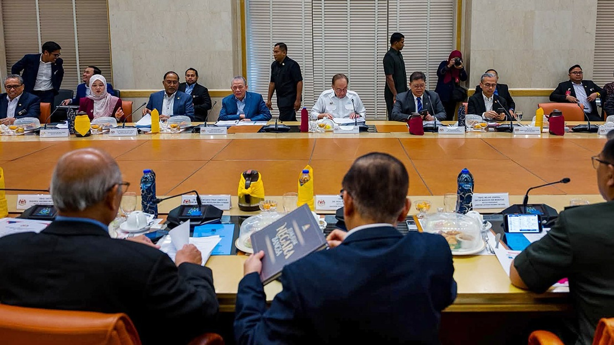 PM Anwar Stresses Need to Strengthen Nationhood Values for Long-Term Nation-Building