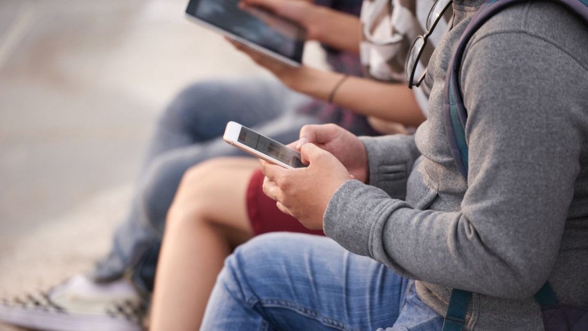 Global Crackdown on Child Social Media Use Gains Momentum Amid Implementation Hurdles