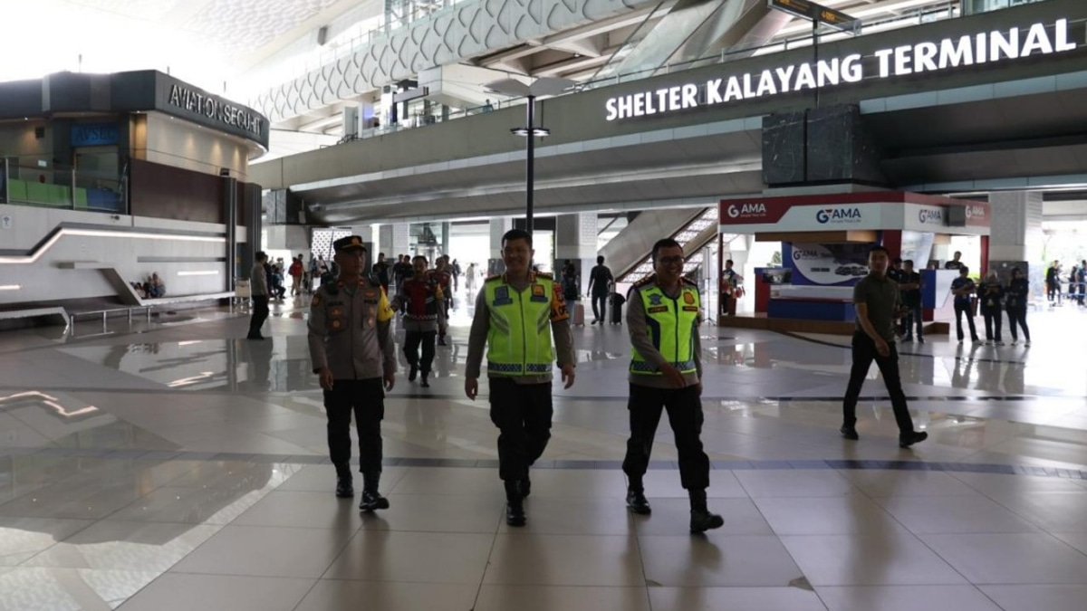 Indonesia Steps Up Crew Baggage Checks After Malaysian Pilot's Drug Smuggling Arrest