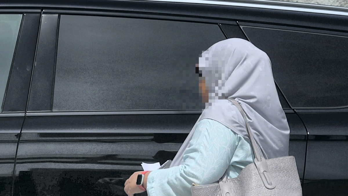 Former plantation deal executive faces second day of MACC questioning over RM370 million share acquisition