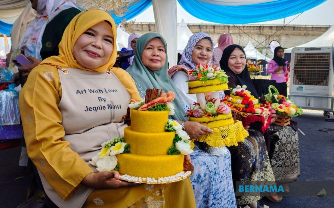 From Resort Career to Kitchen Craft: How One Kelantan Woman Built a Pulut Kuning Business