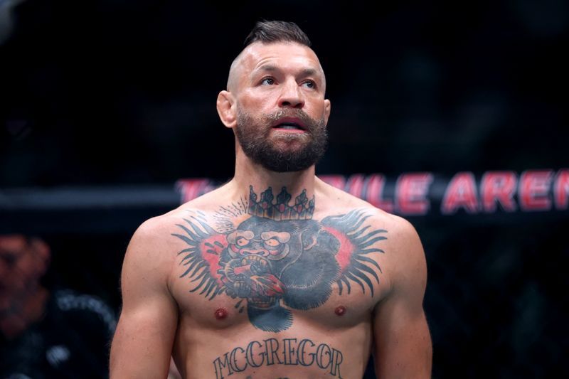 McGregor's UFC comeback ends in seconds as knee injury forces early retirement