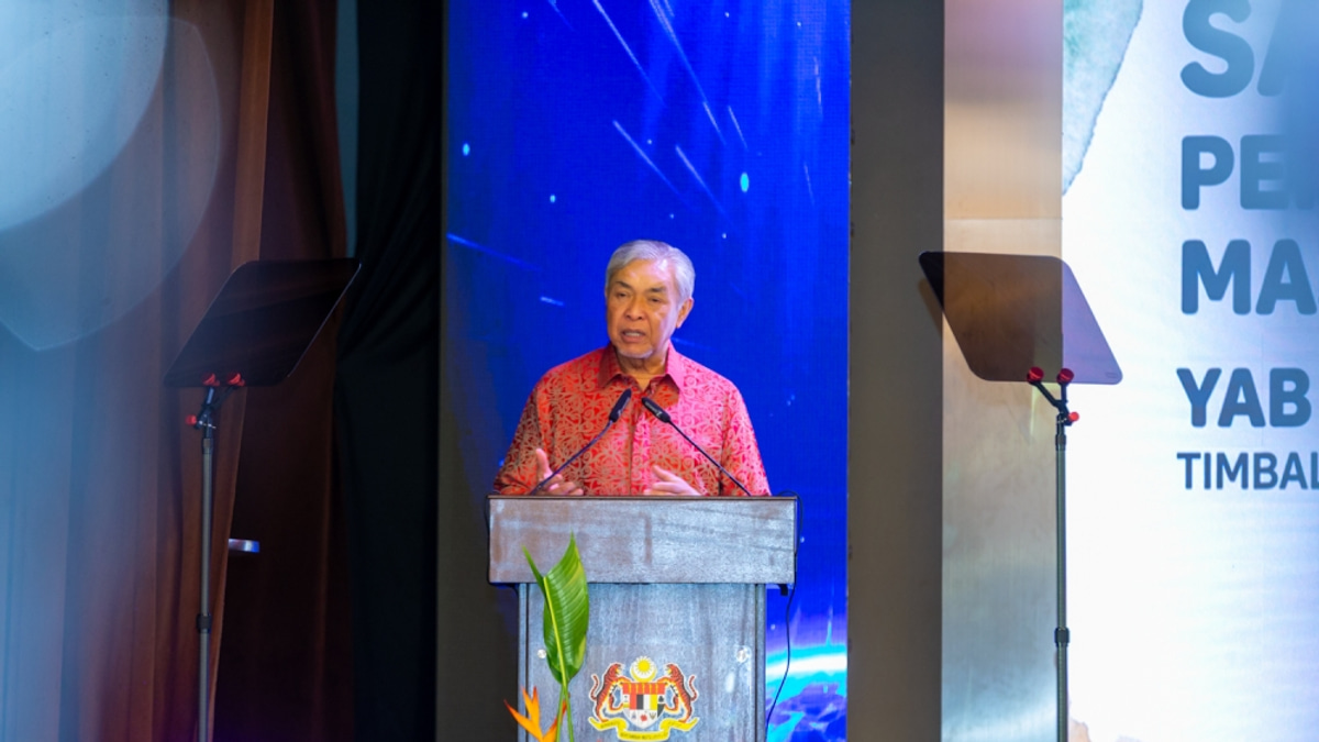 DPM Zahid Dismisses Reports of Opposition Coalition Meeting, Reaffirms Unity Government Commitment