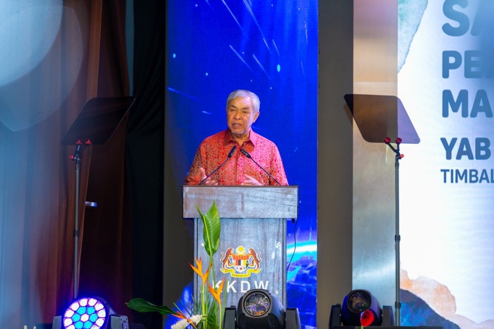 DPM Zahid Dismisses Reports of Opposition Coalition Meeting, Reaffirms Unity Government Commitment