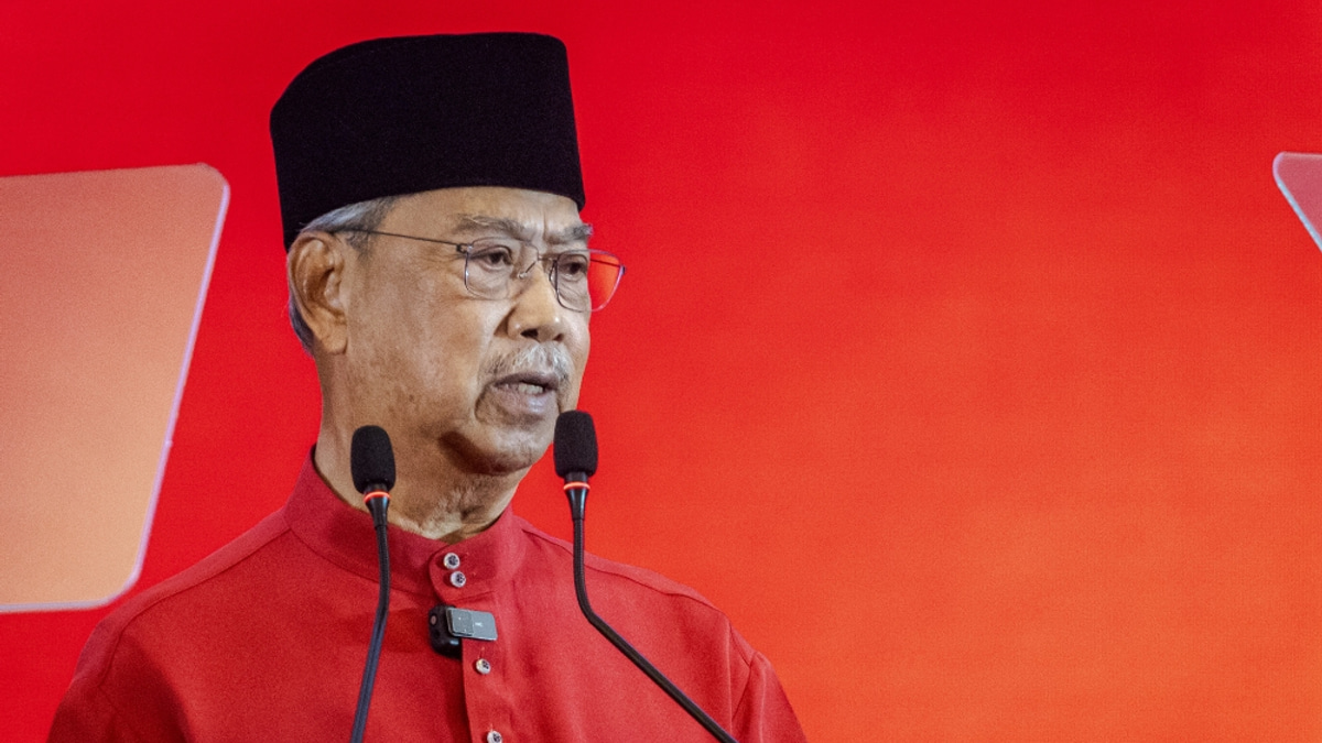 Muhyiddin Argues PAS Should Exit Perikatan, Not Bersatu, Amid Coalition Tensions