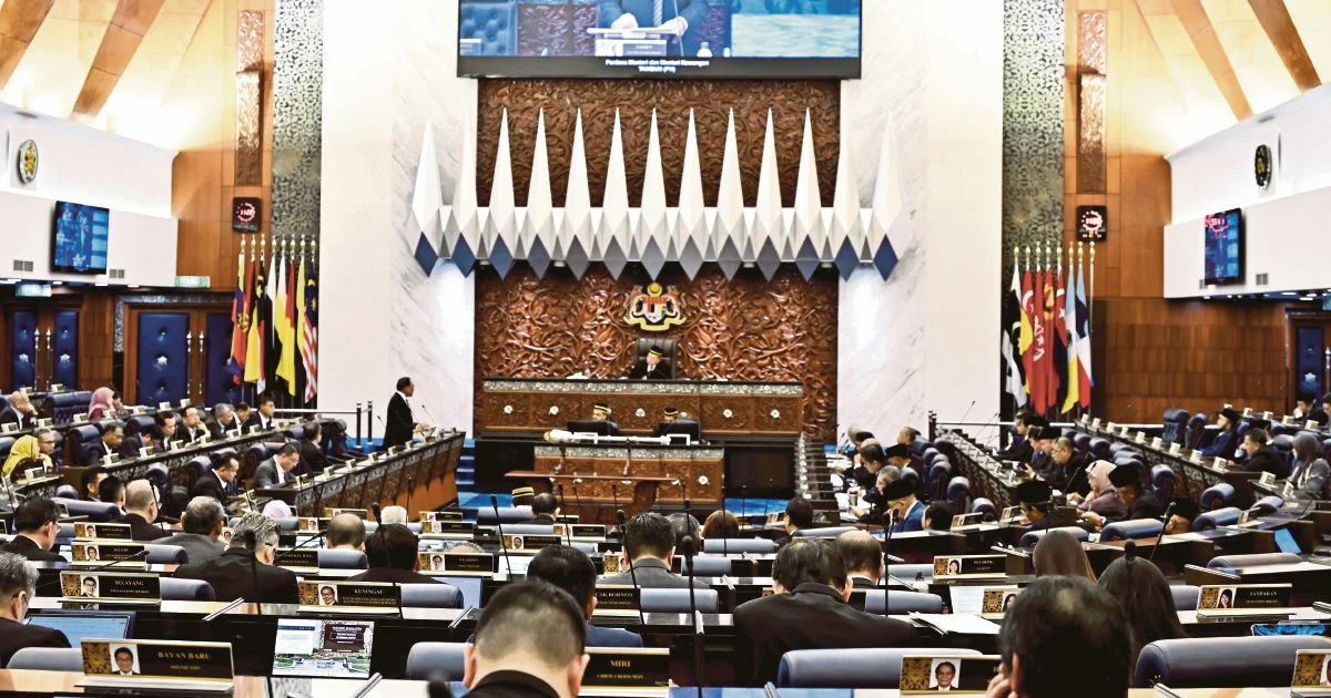Parliamentary Row Erupts Over PAS-Bersatu Tensions as Opposition Clashes With Government MPs