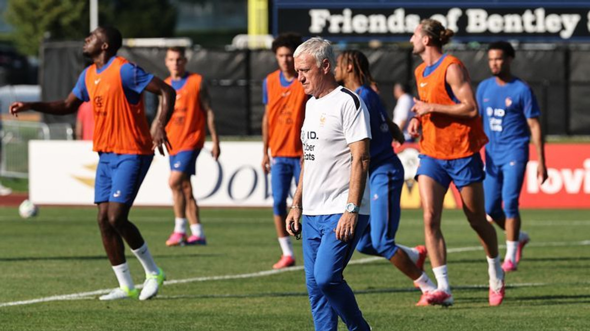 France's Attacking Arsenal Tests Sweden in World Cup Knockout Clash