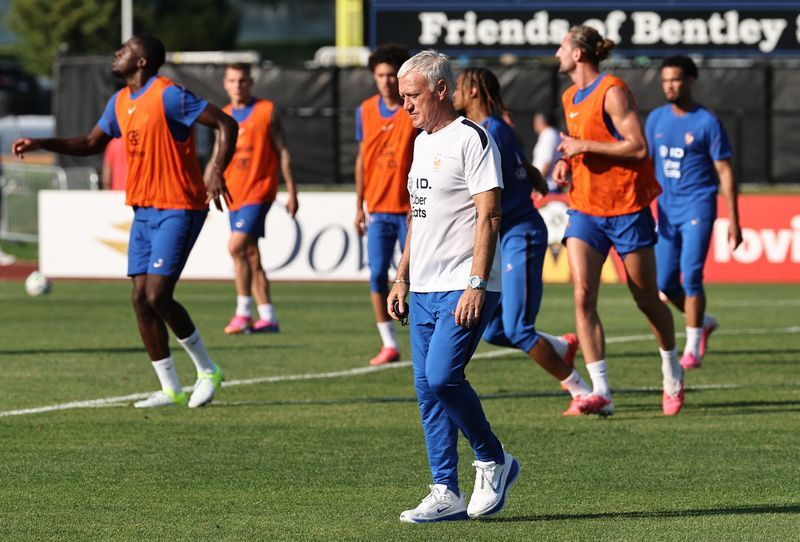 France's Attacking Arsenal Tests Sweden in World Cup Knockout Clash
