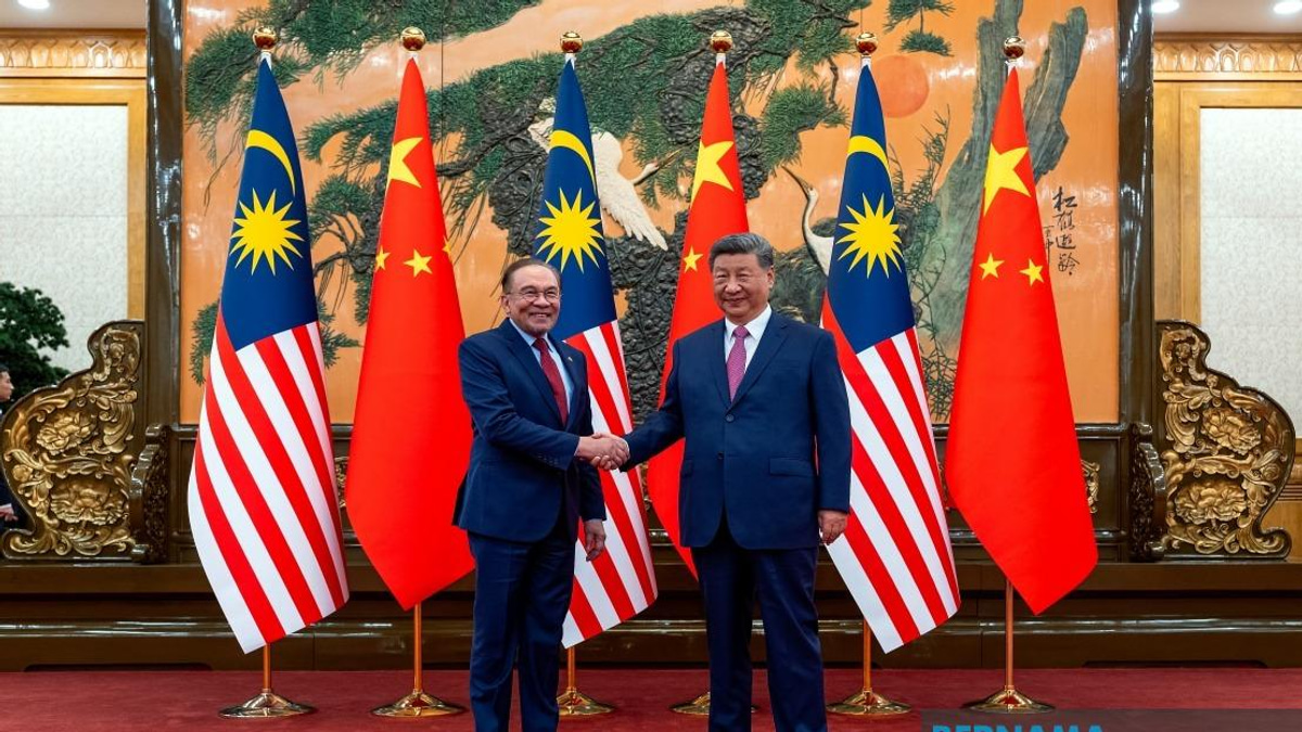 Anwar Sends Congratulations to Xi Jinping on Chinese Communist Party's 105th Anniversary