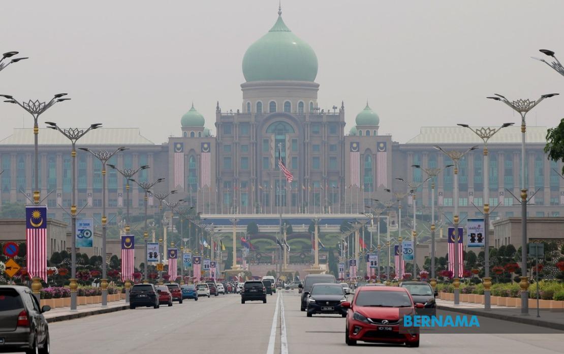 Haze Alert for National Day: Sarawak Most at Risk as Putrajaya Braces for Air Quality Crisis