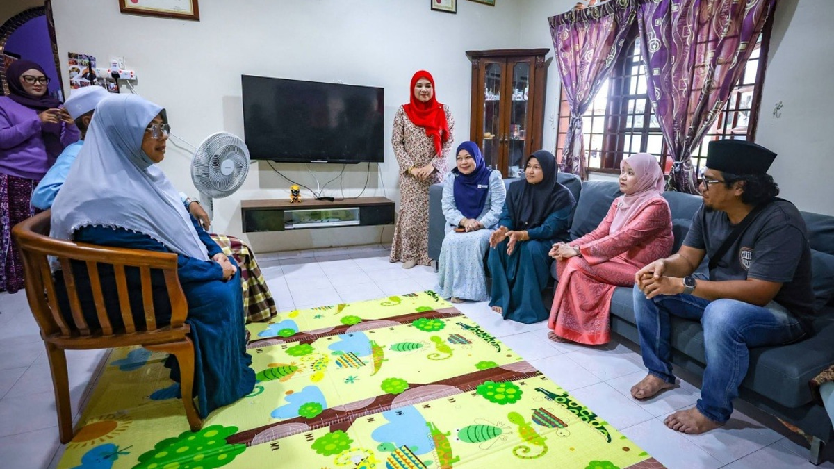 Education Minister Pays Condolences to Family of 14-Year-Old Who Collapsed During Rugby Training